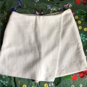 Versona| White Skort